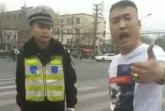 中国的傻子,一半在抖音,一半在快手